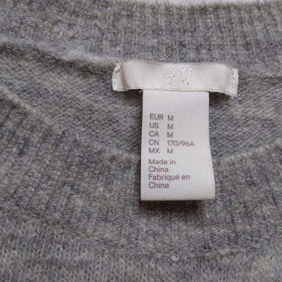 H&M Mistletoe Sweater Beaded Embroidered Holiday Christmas Womens Size Medium - Picture 6 of 10